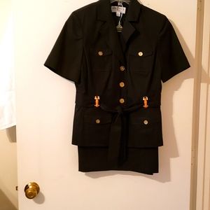 Sharagano Size 8 Ladies suit